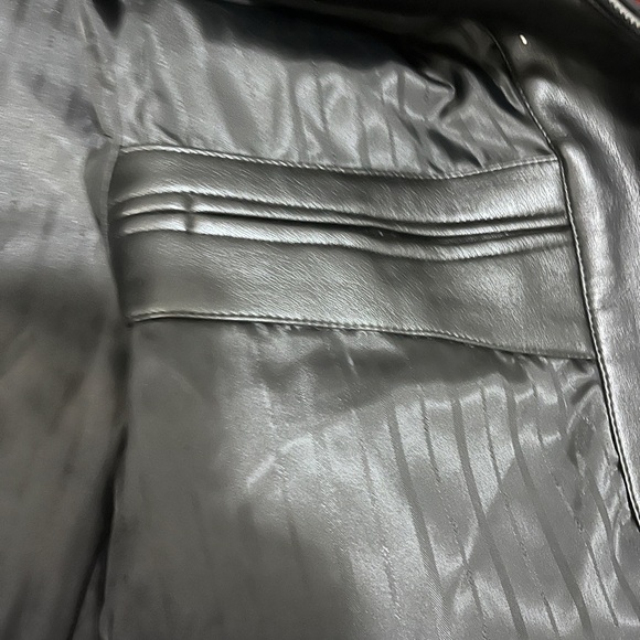 Men's Black Leather Jacket Large - Picture 13 of 14